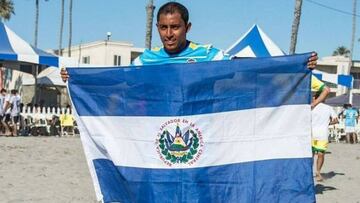 Frank Velásquez, ex 'La Selecta', gana la USA Cup Beach Soccer