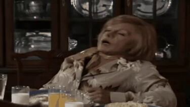 También interpretó a una madre dominante y manipuladora con el personaje de Doña Zoyla.
