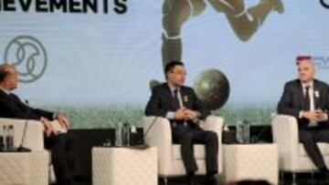 Josep Maria Bartomeu imparte una conferencia en Dubai.