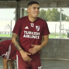 Un día en el gym de River Plate: Juanfer lo inicia con actitud
