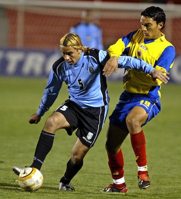 La última vez que Colombia y Uruguay se enfrentaron ocurrió en 2004 en el juego por el tercer puesto. La Celeste ganó 2-1 con goles de Estoyanoff y Sánchez. Barranca Herrera anotó el descuento.