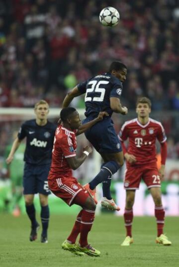 David Alaba y Antonio Valencia.