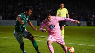 Hugo Álvarez durante el partido contra el Puerto de Vega en Copa.