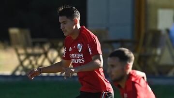 Flabián Londoño en un entrenamiento de River Plate.