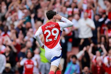 El futbolista alemán ha sido clave para los Gunners en este arranque de temporada y así celebró un nuevo gol a su cuenta. 

(Photo by BENJAMIN CREMEL / AFP) 