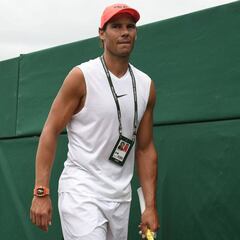 Nadal también se une al reto de 'volear' contra el cáncer