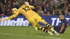 El gol 'a lo 9' de Arturo Vidal en la sorpresiva derrota ante Betis