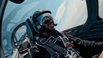Hamilton cumple un sueño de la infancia al formar parte de un entrenamiento de astronauta