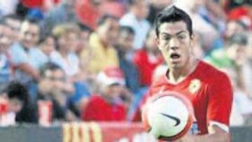 <b>EN BANDA. </b>Miku debutó con el Nàstic el pasado domingo actuando como interior derecha.