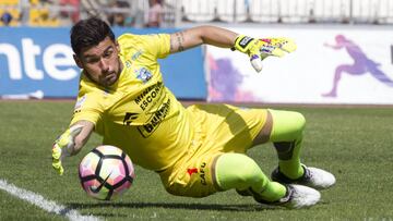 Paulo Garcés fue la figura en los penales entre Antofagasta y Curicó Unido.