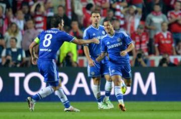 Bayern de Munich - Chelsea. 1-2. Eden Hazard celebra el segundo tanto con Lampard en la primera parte de la prorroga.