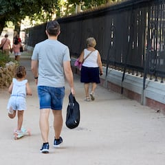 ¿Se debe pagar la pensión de alimentos en verano si los hijos están con el progenitor no custodio?