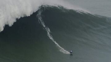 Red Bull Big Wave Awards - Finalista en la categor¨ªa cbdMD XXL Biggest Wave.