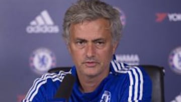 Mourinho carga contra Cesc y otros seis jugadores del Chelsea