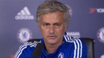 Mou señala a siete de sus jugadores; Cesc, incluido