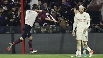 Duric celebra su gol contra el Milan.