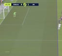 El polémico gol anulado por el VAR de Benedetto al PSG