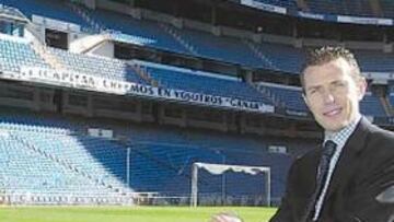 <b>DA LA CARA.</b> El vicepresidente da la cara por el Real madrid.