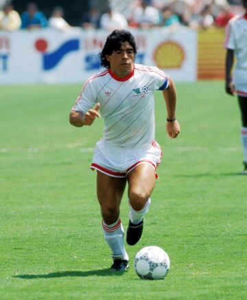 Maradona visitó antes del Mundial de 1986, México. Sin embargo, su nombre lo grabó en letras de oro en dicha justa. Llevó a la Selección Argentina a obtener su primer Copa del Mundo.