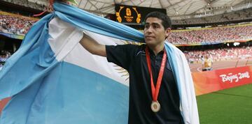 Riquelme con la medalla de Oro en los Juegos Olímpicos de Pekín 2008.