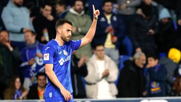 El delantero del Getafe Borja Mayoral celebra su gol.