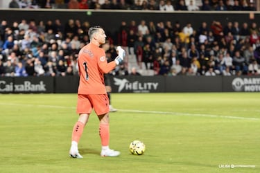 Aprobados y suspensos del Almería: fin a la racha con desmadre arbitral