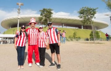 Guadalajara y Monarcas disputaron el título copero de la Liga MX y los aficionados mostraron el colorido en las tribunas. ¡Mucho amor!