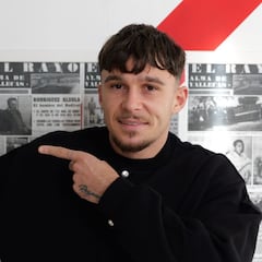 Ratiu se alza con el Balón de Oro rumano