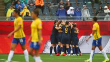 Australia celebra el gol de Simon ante Brasil en el minuto 80.