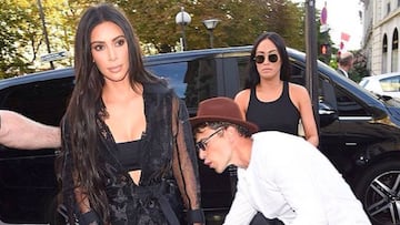 Vitalii Sediuk besa el trasero de Kim Kardashian. Imágen: Instagram