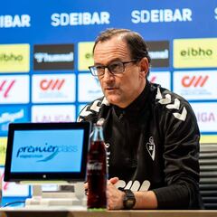 Etxeberria apura sus opciones: “Esto es fútbol y estas cosas pasan”