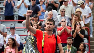 Carlos Alcaraz se despide del Masters 1.000 de Canadá tras su derrota en su debut ante Tommy Paul.