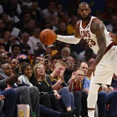 Y volvió el Rey LeBron: lo mejor de su arranque ante Boston
