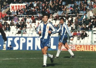 Espanyol (1991-1994) - Barcelona (1994-1995).