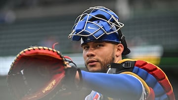 CHICAGO, IL - AUGUST 08:  Willson Contreras #40 of the Chicago Cubs heads from the dugout to the bullpen before a game against the Washington Nationals at Wrigley Field on August 08, 2022 in Chicago, Illinois.  (Photo by Jamie Sabau/Getty Images)