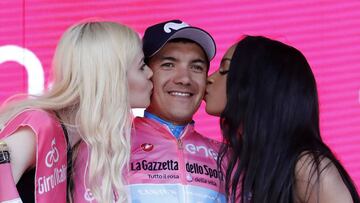 25605/19 GIRO DE ITALIA
 ETAPA 15 IVREA a COMO
 PREMIOS
 RICHARD CARAPAZ MAGLIA ROSA