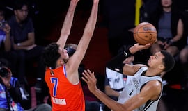 Wembanyama demuestra que los Thunder sangran