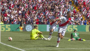 Raúl de Tomás celebra su gol ante el Alavés.