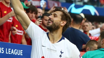 Napoli reel in free agent Fernando Llorente