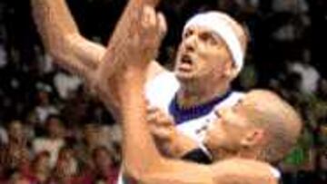 Entrada a canasta de Obradovic.