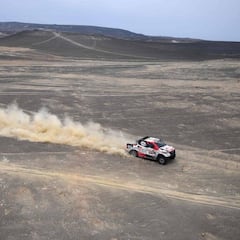 Loeb impone su ley por delante de Al Attiyah y Nani ya es segundo