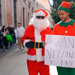 David Bisbal y The Grefg se disfrazan de Papá Noel para ir de incógnito en el metro