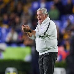 Vucetich quedó inconforme con actuación arbitral en Tigres vs. Mazatlán