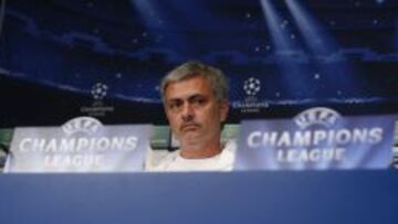 Mourinho: "Fue algo fantástico entrenar a Ibrahimovic"