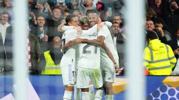 MADRID, SPAIN - OCTOBER 22: Federico Valverde of Real Madrid celebrates with teammates after scoring their team's third goal during the LaLiga Santander match between Real Madrid CF and Sevilla FC at Estadio Santiago Bernabeu on October 22, 2022 in Madrid, Spain. (Photo by Angel Martinez/Getty Images)