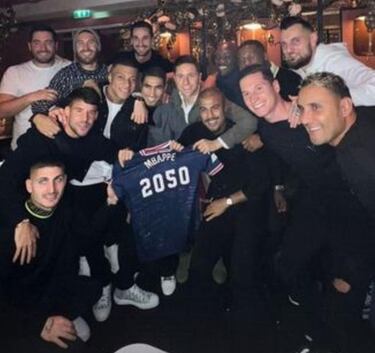 La presi¨®n de la plantilla del PSG para que Mbapp¨¦ renueve