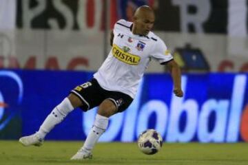 Humberto Suazo fue titular en su reestreno en el Monumental.