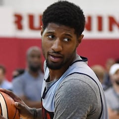 Paul George jugó la temporada pasada con el codo lesionado