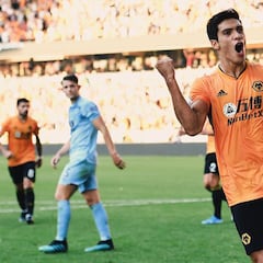 Jiménez, a 5 goles de meterse en la historia de los Wolves