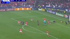 Del 5-4 al 4-5: la jugada surrealista que dio la victoria al Barça con posible penalti incluido